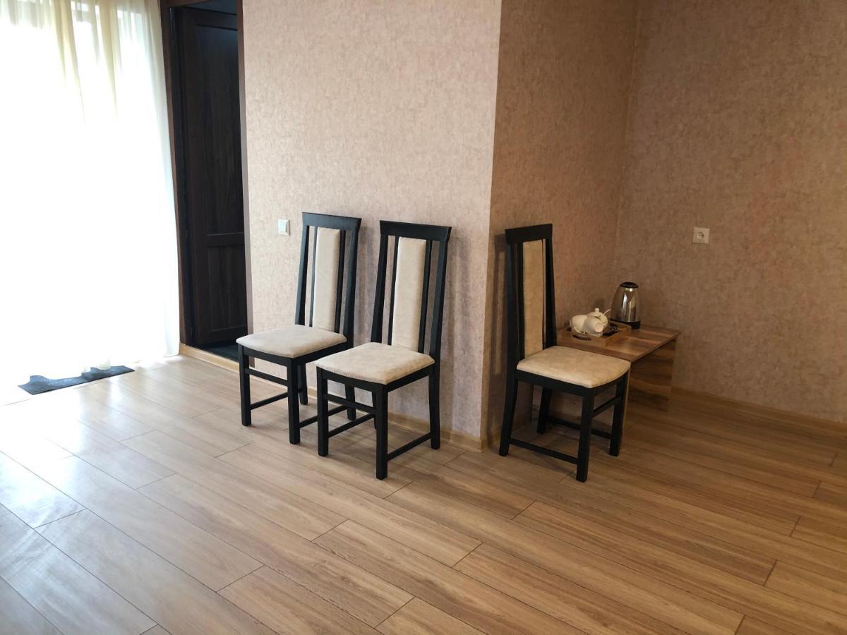 Wander Kazbegi Hotel Buitenkant foto