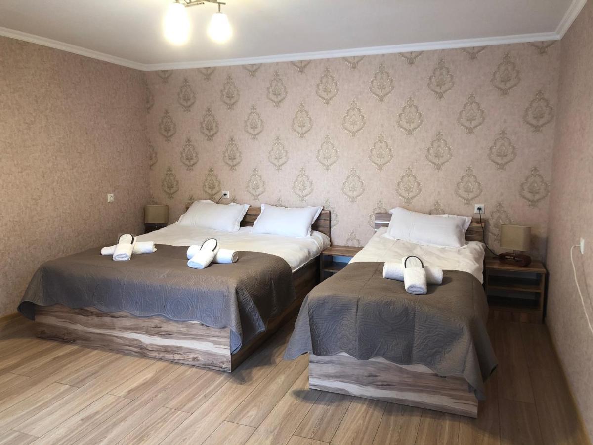 Wander Kazbegi Hotel Buitenkant foto